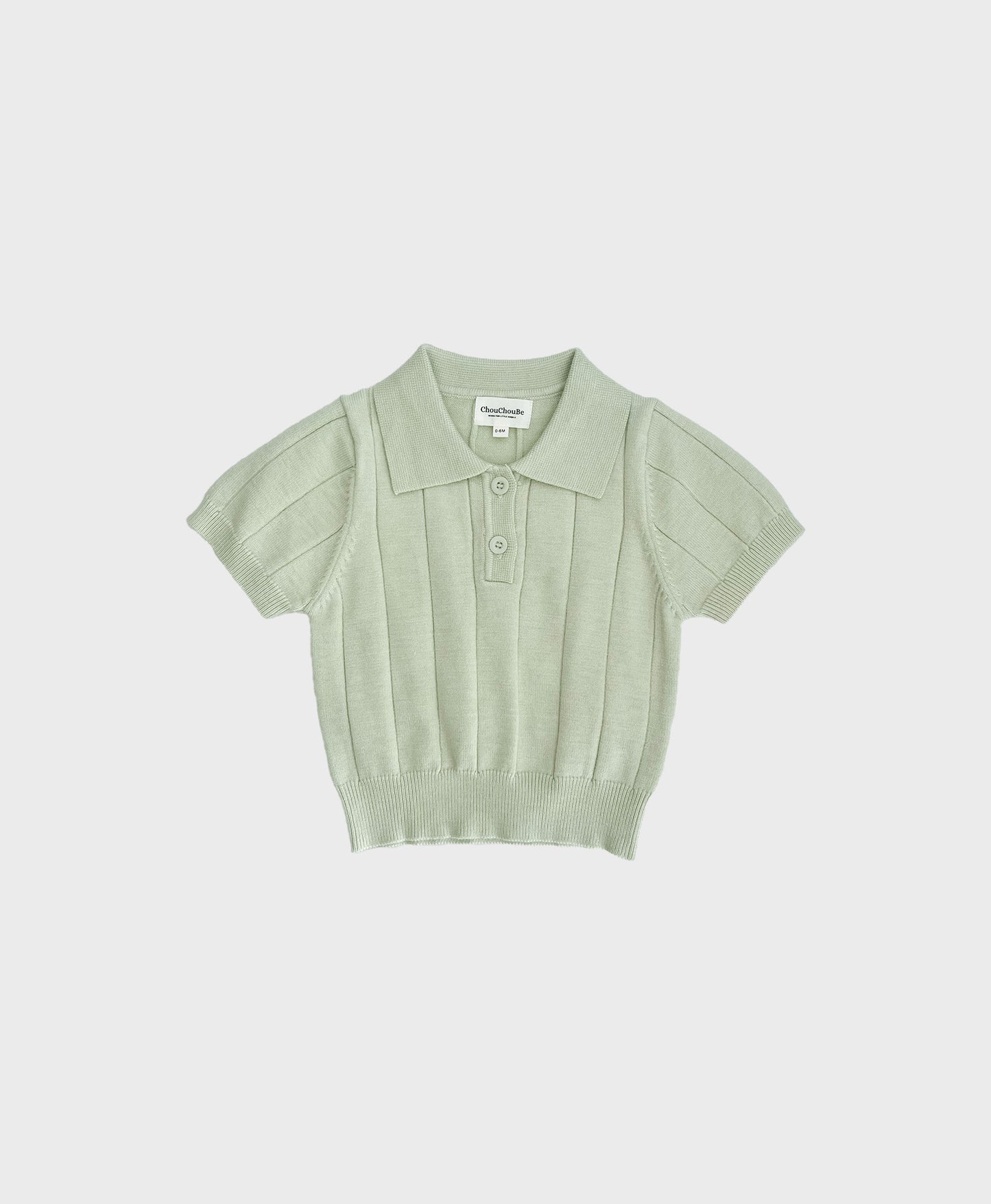 Baby sweater polo in green, featuring a collar. A stylish choice for formal baby boy clothes.